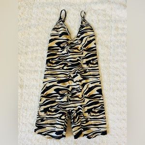 SKATIE Sydne Bodysuit size small